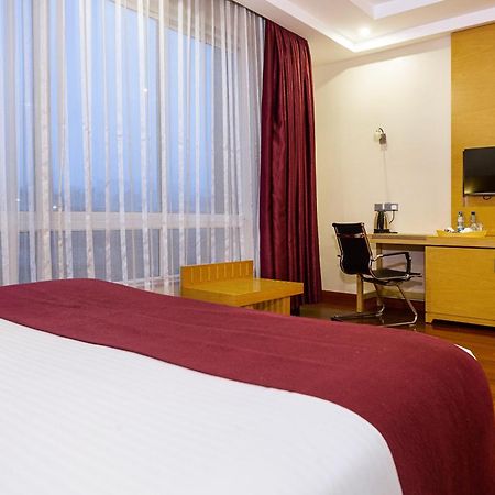 Three Steers Hotel Meru Exterior foto