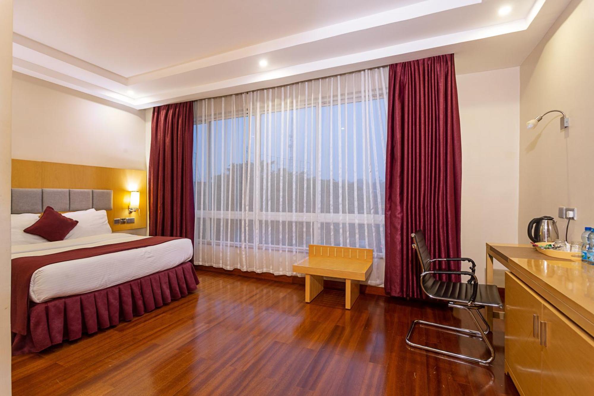 Three Steers Hotel Meru Exterior foto
