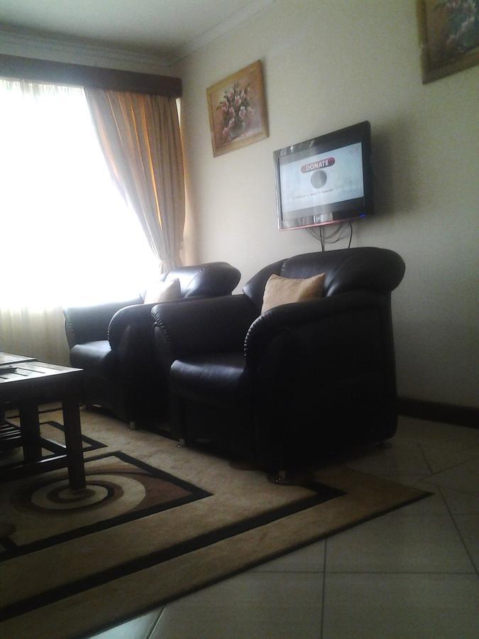 Three Steers Hotel Meru Exterior foto